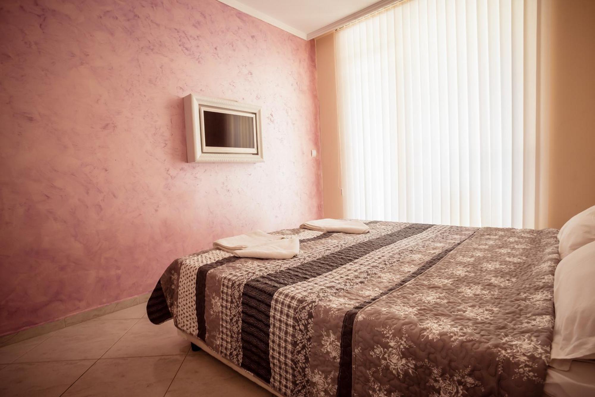 Biato Apartments Napospart Kültér fotó